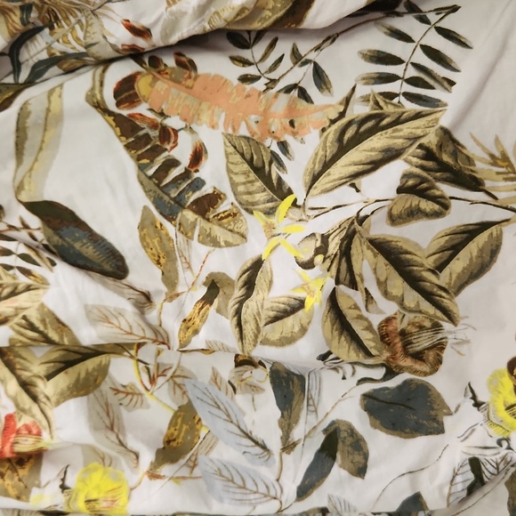 H&M Top - Picture 3 of 6